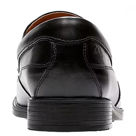 NIB Clarks Tilden Free Black Leather Size 8.5